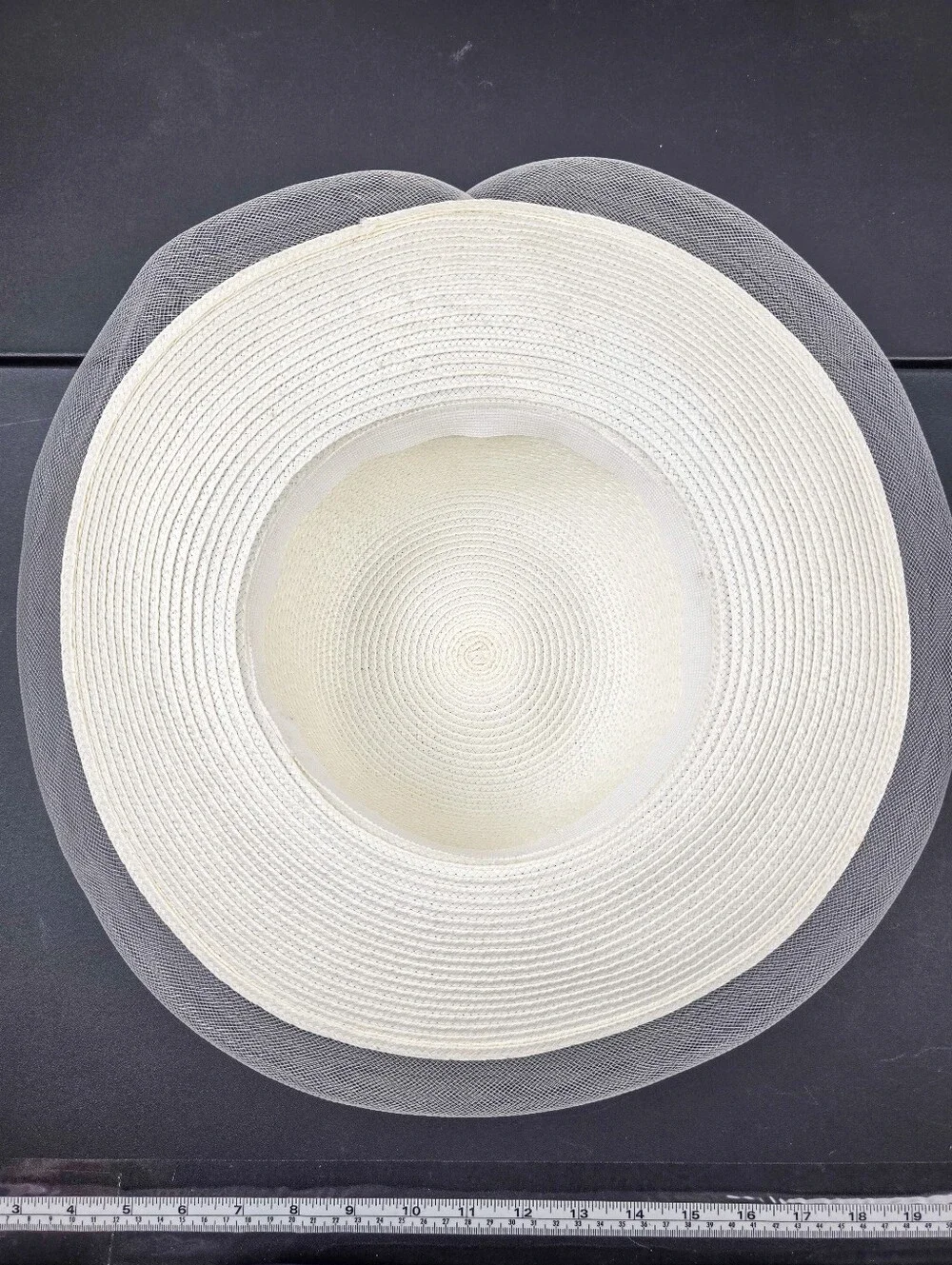 Cream-Colored Vintage Ladies' Tulle Straw Hat One Size - Picture 5 of 10